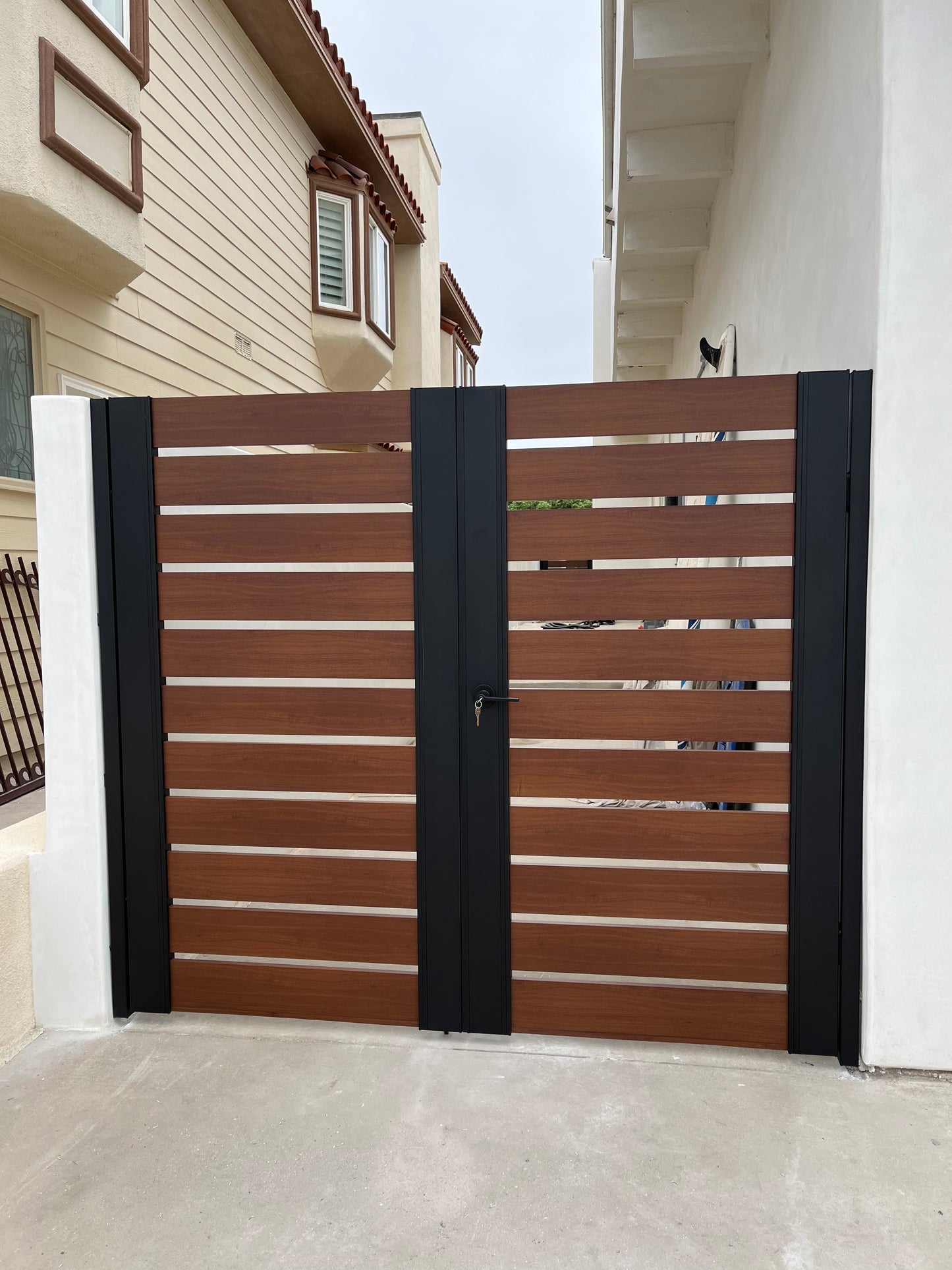 Alumission Aluminum Double Swing Gate Kit. Powder Coated. Los Angeles Style